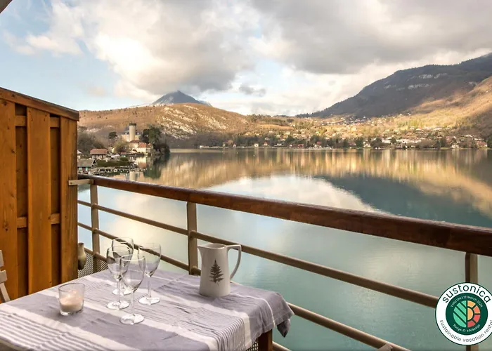 Les Libellules accès direct au lac by LocationlacAnnecy, LLA Selections